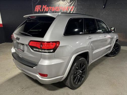 2017 Jeep Grand Cherokee Altitude