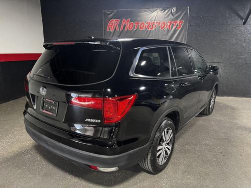 Crystal Black Pearl 2016 Honda Pilot EX