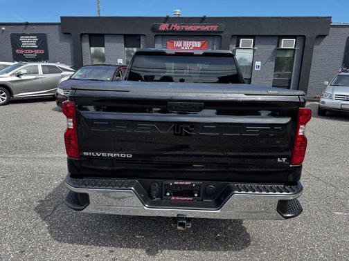 Black 2022 Chevrolet Silverado 1500 LT