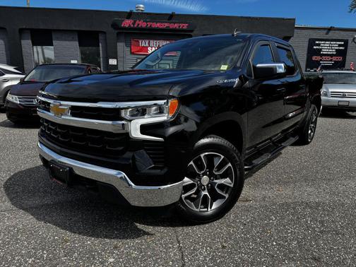 Black 2022 Chevrolet Silverado 1500 LT