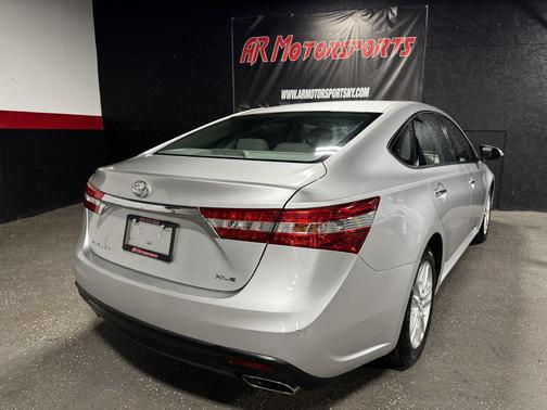 Magnetic Gray Metallic 2013 Toyota Avalon XLE