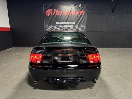 2004 Ford Mustang Mach I