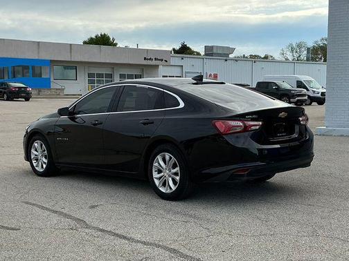 Mosaic Black Metallic 2019 Chevrolet Malibu LT