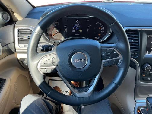 2019 Jeep Grand Cherokee Laredo