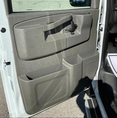 2023 GMC Savana 2500 Work Van
