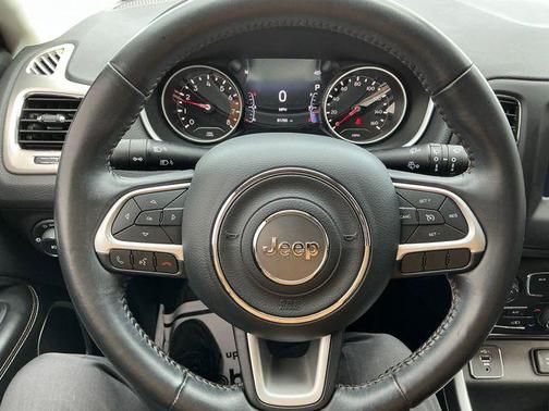 Granite Crystal Metallic Clearcoat 2019 Jeep Compass Latitude