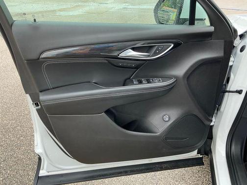 2023 Buick Envision Essence FWD