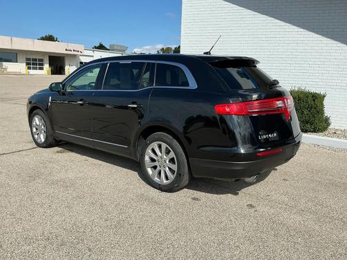 2016 Lincoln MKT 