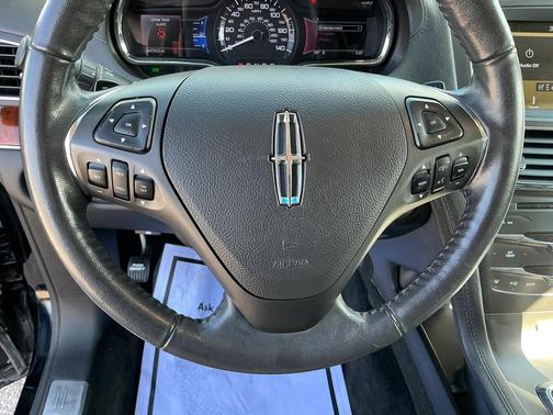 2016 Lincoln MKT 