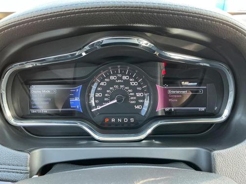 2016 Lincoln MKT 