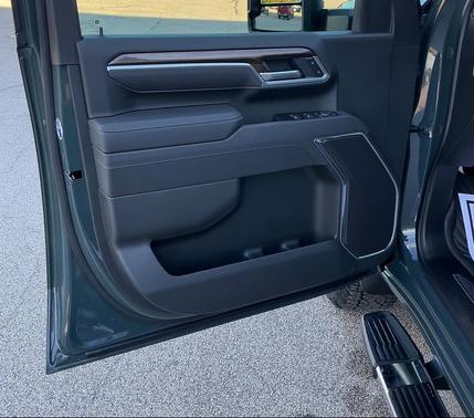 2026 Chevrolet Silverado 3500 LT