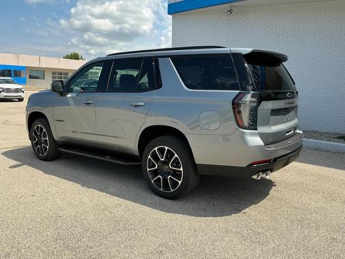 2025 Chevrolet Tahoe 4WD RST