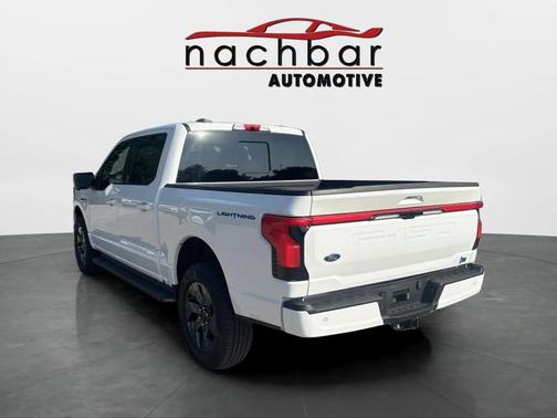 2023 Ford F-150 Lightning LARIAT