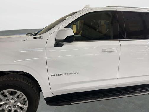 2022 Chevrolet Suburban LS