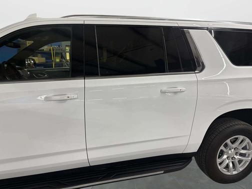 2022 Chevrolet Suburban LS