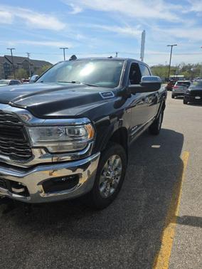 Diamond Black Crystal Pearlcoat 2019 RAM 2500 Limited Crew Cab 4x4 6'4' Box