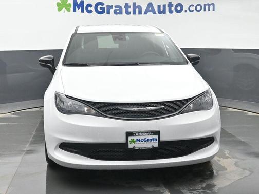 2026 Chrysler Voyager LX