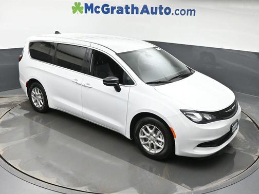 2026 Chrysler Voyager LX