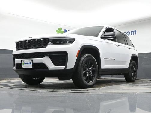 2026 Jeep Grand Cherokee Altitude