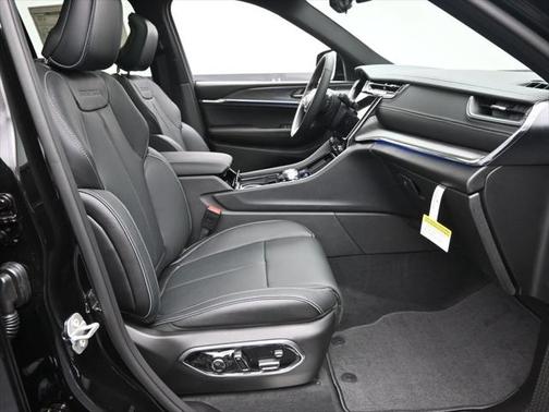 2025 Jeep Grand Cherokee Overland