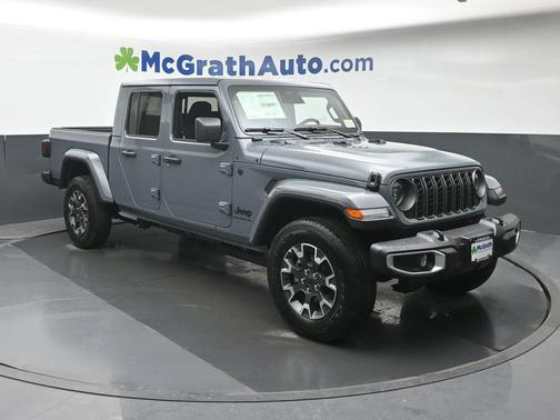 Anvil Clearcoat 2026 Jeep Gladiator Sahara 4x4