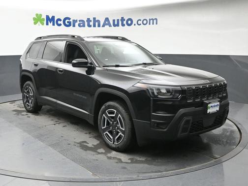 Diamond Black Crystal Pearlcoat 2026 Jeep Cherokee Laredo 4x4