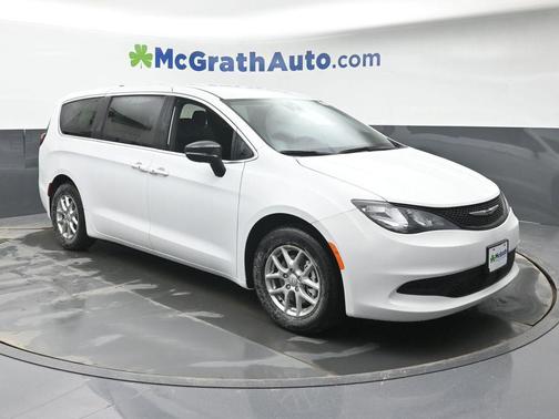 2026 Chrysler Voyager LX