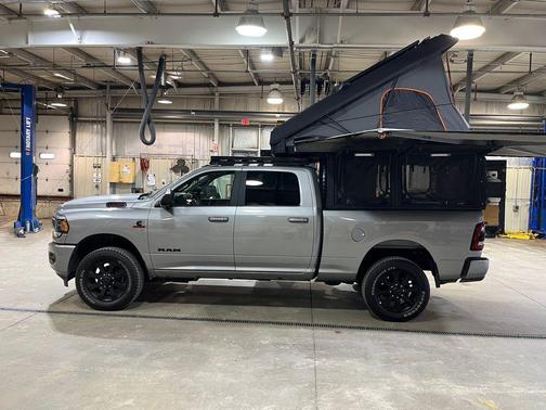 2022 RAM 2500 Big Horn Crew Cab 4x4 6'4' Box