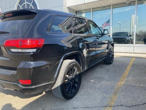 2021 Jeep Grand Cherokee Laredo