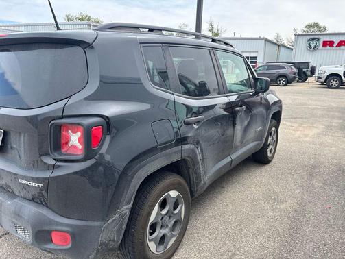 Black 2018 Jeep Renegade Sport