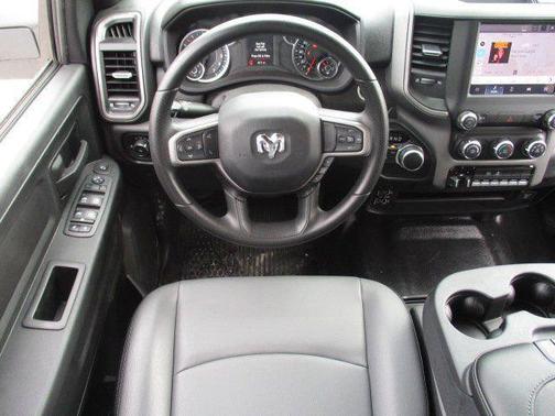 2024 RAM 2500 Tradesman Crew Cab 4x4 6'4' Box