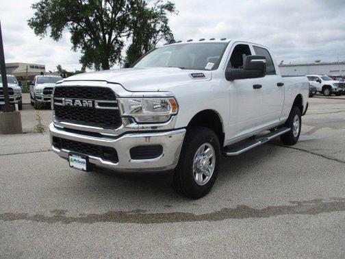 2024 RAM 2500 Tradesman Crew Cab 4x4 6'4' Box