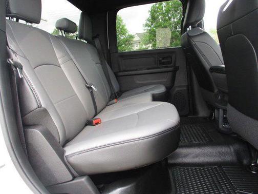 2024 RAM 2500 Tradesman Crew Cab 4x4 6'4' Box