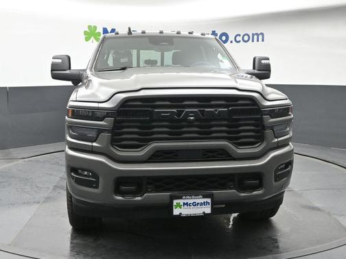 Ceramic Gray Clearcoat 2026 RAM 2500 Big Horn Crew Cab 4x4 6'4' Box