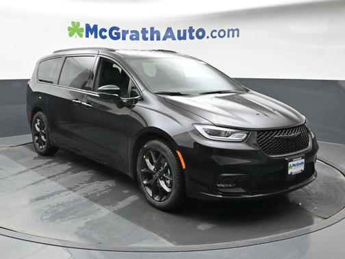 2026 Chrysler Pacifica L