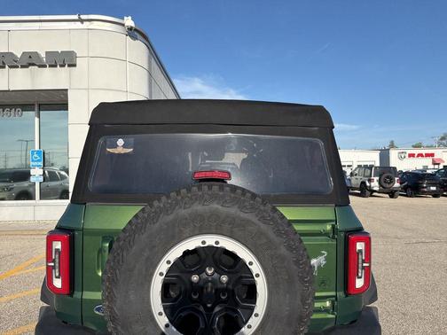 Eruption Green Metallic 2023 Ford Bronco Outer Banks