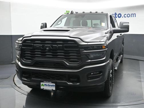 2026 RAM 2500 Tradesman Crew Cab 4x4 6'4' Box