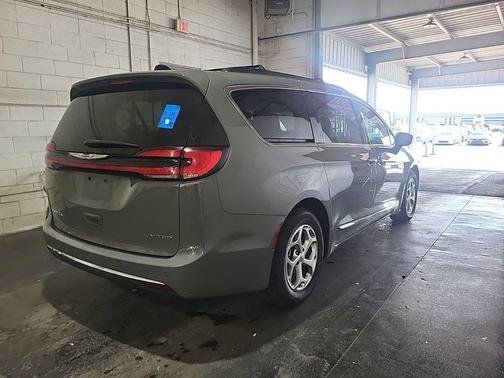 2023 Chrysler Pacifica Limited