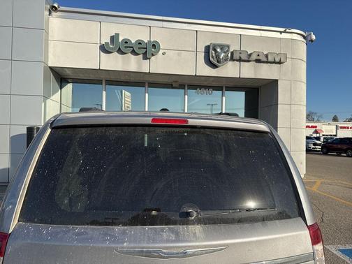 2014 Chrysler Town & Country Touring