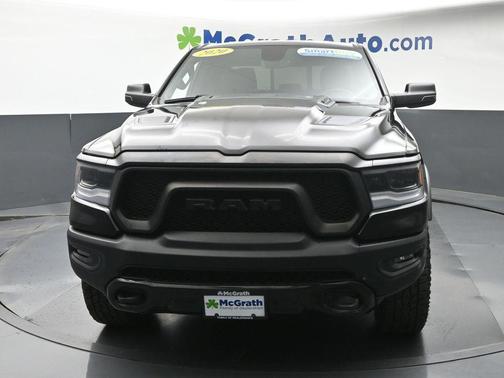 Diamond Black Crystal Pearlcoat 2020 RAM 1500 Rebel