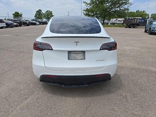 Pearl White Multi-Coat 2022 Tesla Model Y Performance Dual Motor All-Wheel Drive