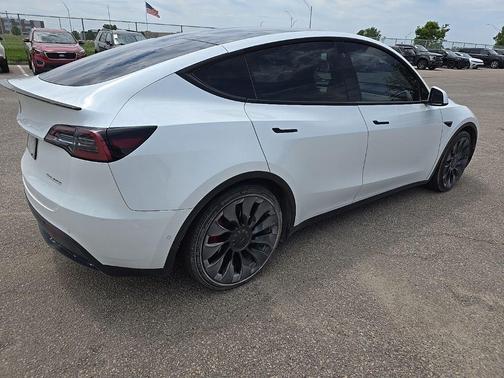 Pearl White Multi-Coat 2022 Tesla Model Y Performance Dual Motor All-Wheel Drive