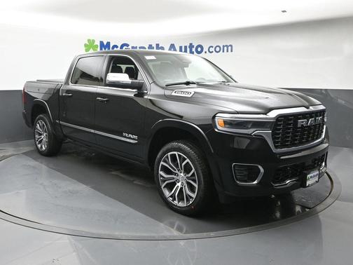 Diamond Black Crystal Pearlcoat 2026 RAM 1500 ST