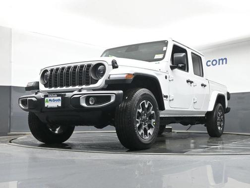 2026 Jeep Gladiator Sahara 4x4