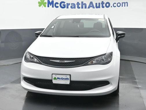 2026 Chrysler Voyager LX