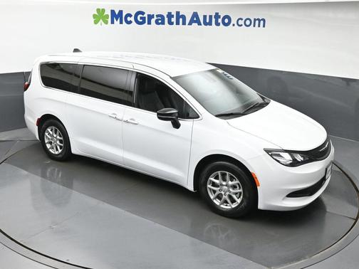 2026 Chrysler Voyager LX