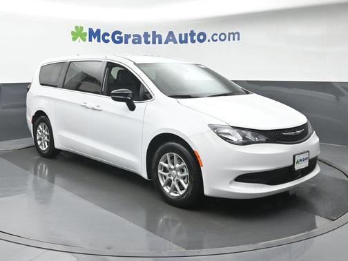 2026 Chrysler Voyager LX