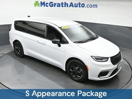 2024 Chrysler Pacifica Hybrid S Appearance Pkg