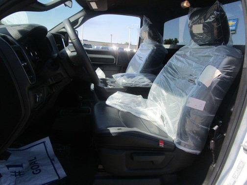 2024 RAM 2500 Tradesman Regular Cab 4x4 8' Box