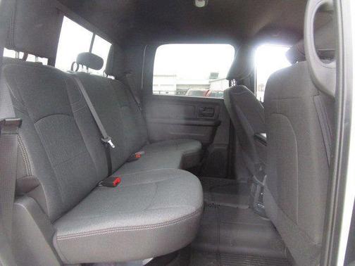 2024 RAM 2500 Tradesman Crew Cab 4x4 6'4' Box
